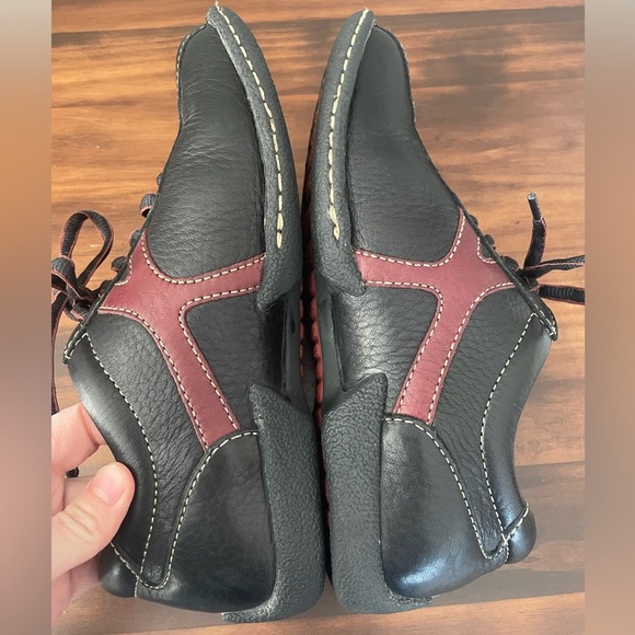 Vintage Born Black and Burgundy Leather Bowling Shoes - Picture 5 of 9